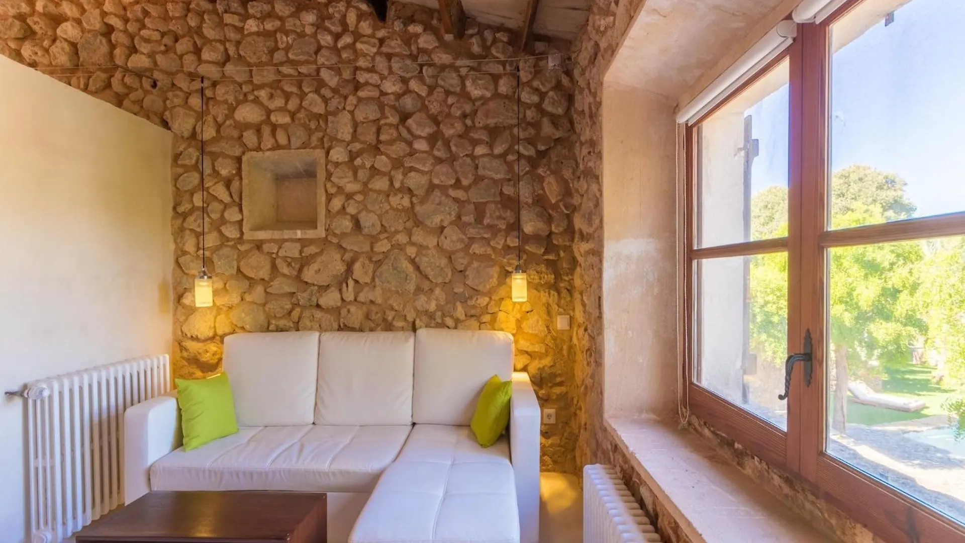 בוחר Charming Country House For 8 Adults בית נופש