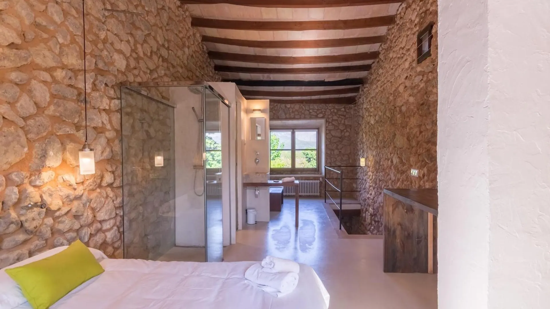 בוחר Charming Country House For 8 Adults 0*,